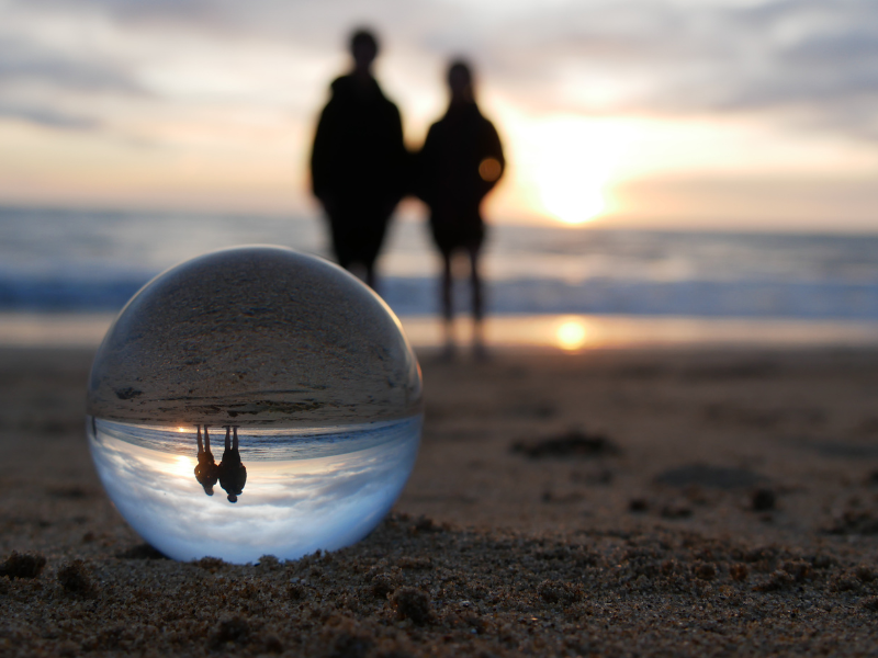 Lensball plage couple