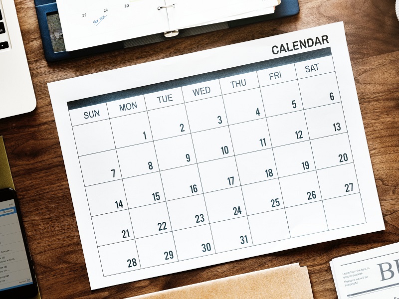calendrier mensuel : 5 avantages à créer le votre